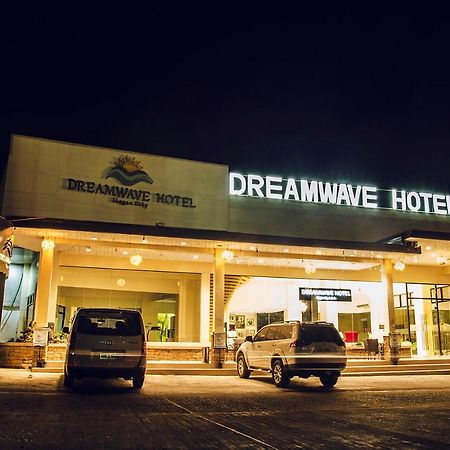 Dreamwave Hotel Ilagan Екстериор снимка